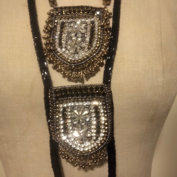Iris Apfel & Bajalia Black-Clear Rhinestone Feathered Beaded 2 Layer Necklace - Picture 3 of 16